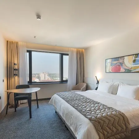 Mona Plaza Hotel 4*