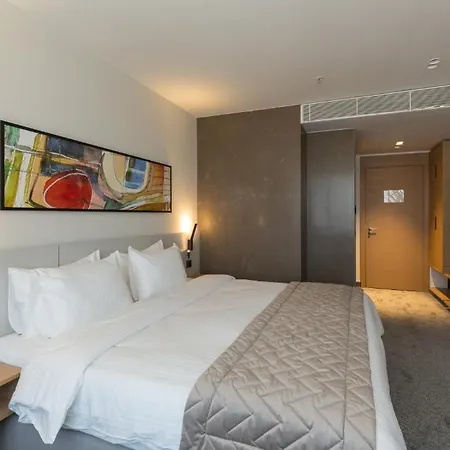 Szálloda Mona Plaza 4*