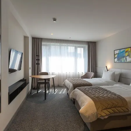 Hotel Mona Plaza